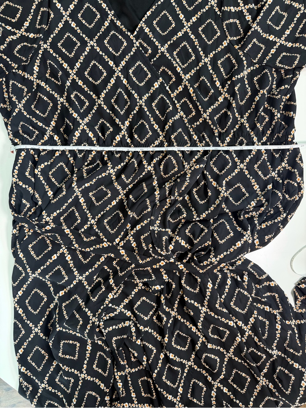 Torrid Size 3 Faux Wrap Black Maxi Dress Black Geometric Tie Waist 3/4 Sleeve - Picture 9 of 10